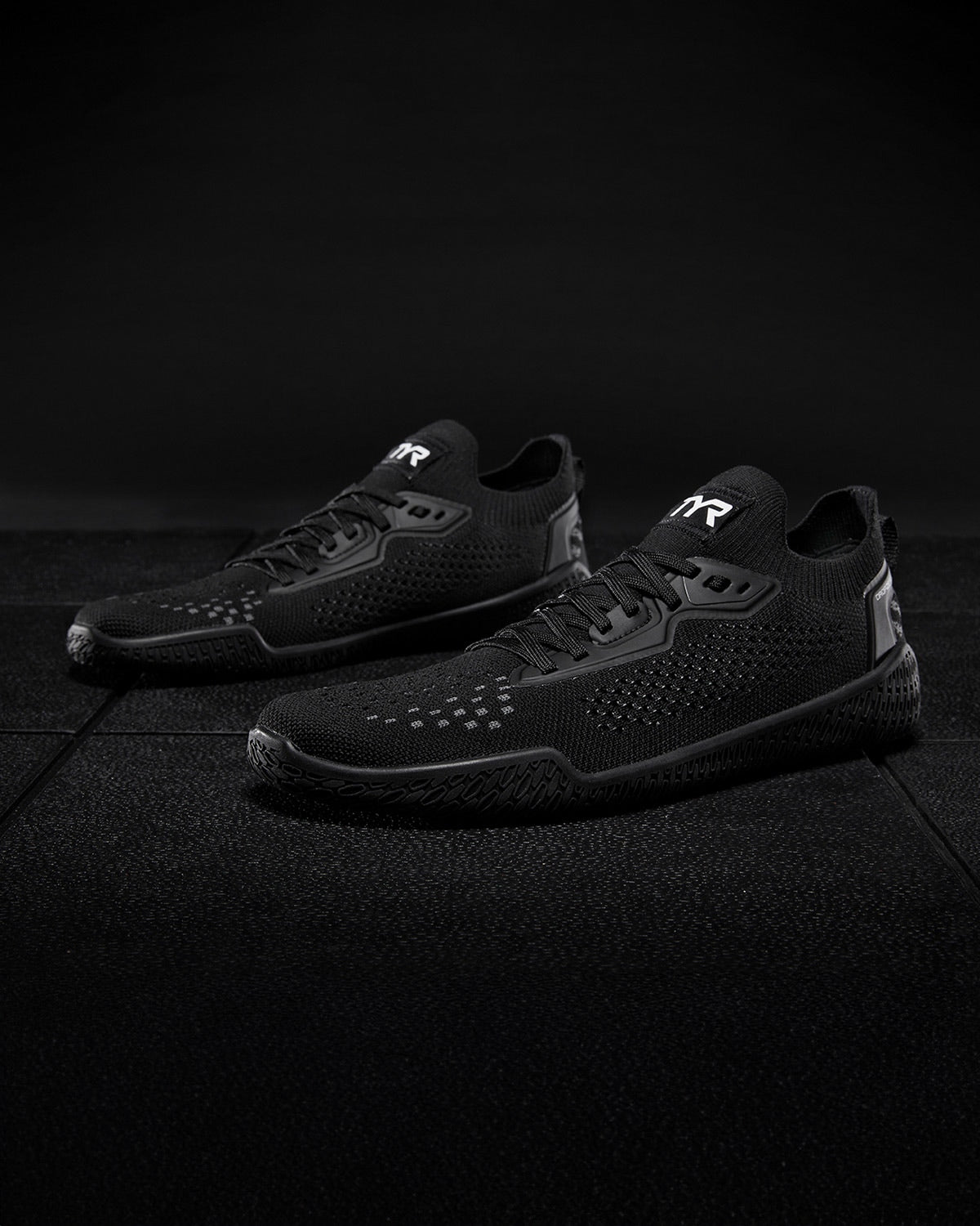 TYR DZ-1 DropZero Lace Barefoot Trainer - Black FINAL SALE – Inner